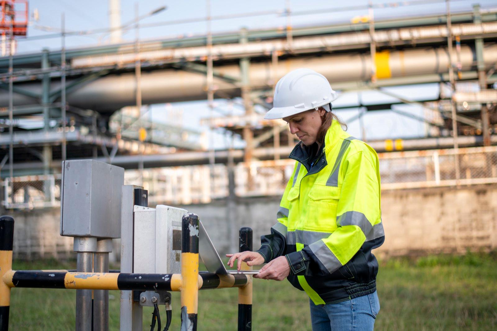 Oilfield Software ROI: How to Build the Business Case Before You Buy